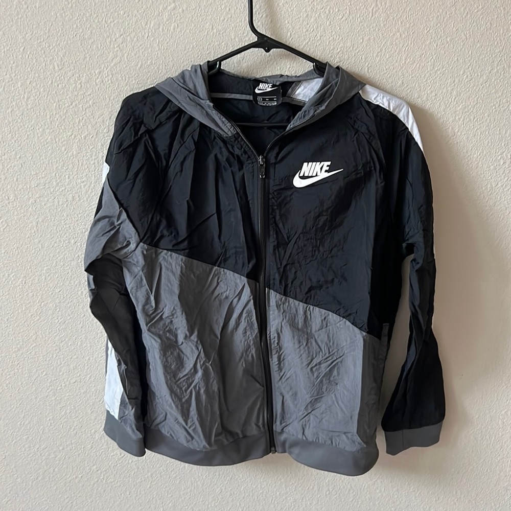 Nike wind breaker hooded jacket boys size xl